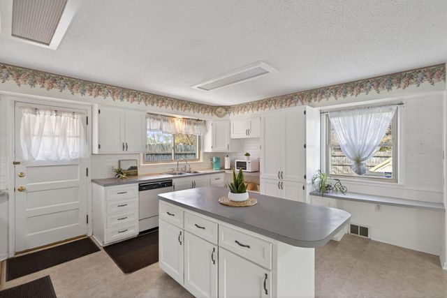 7001 Lombardy Lane, Crystal, MN 55428