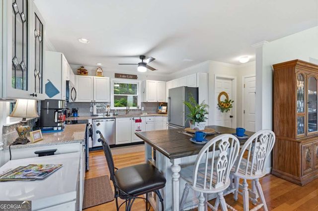 1925 Lakeview Summit Drive, Young Harris, GA 30582