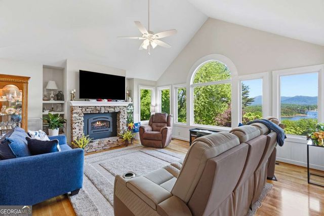 1925 Lakeview Summit Drive, Young Harris, GA 30582
