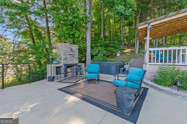 1925 Lakeview Summit Drive, Young Harris, GA 30582
