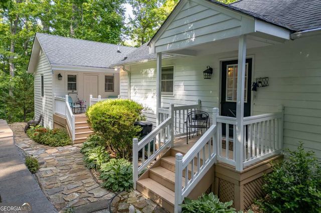 1925 Lakeview Summit Drive, Young Harris, GA 30582