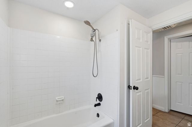 1438 N TRINNAMAN LN, Lehi, UT 84043