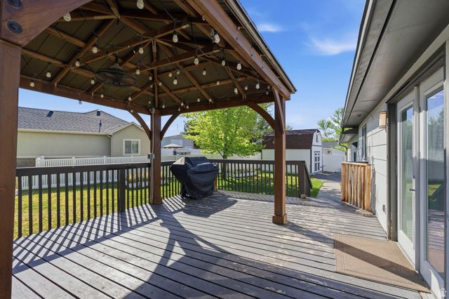 1438 N TRINNAMAN LN, Lehi, UT 84043