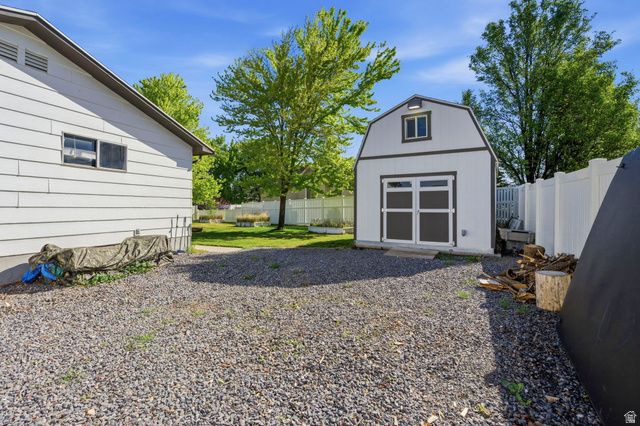 1438 N TRINNAMAN LN, Lehi, UT 84043