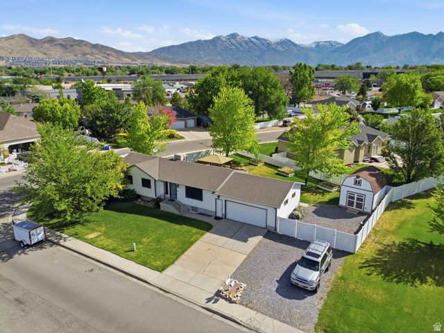 1438 N TRINNAMAN LN, Lehi, UT 84043