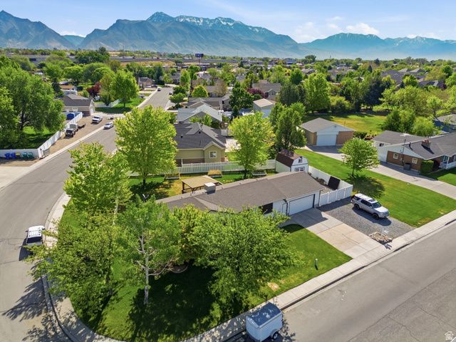 1438 N TRINNAMAN LN, Lehi, UT 84043
