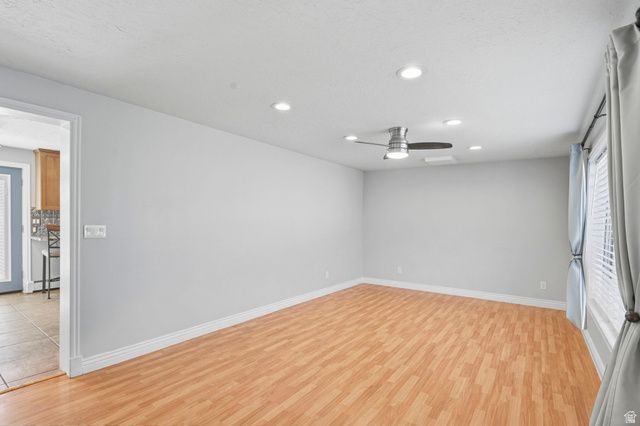 1438 N TRINNAMAN LN, Lehi, UT 84043