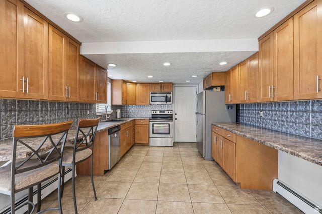 1438 N TRINNAMAN LN, Lehi, UT 84043