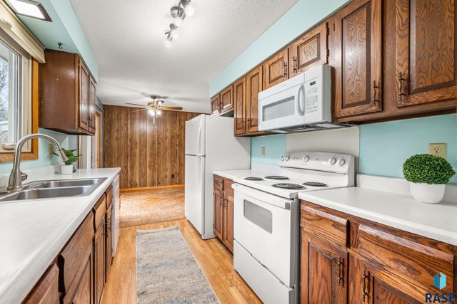 6305 W Westview Rd Road, Sioux Falls, SD 57107