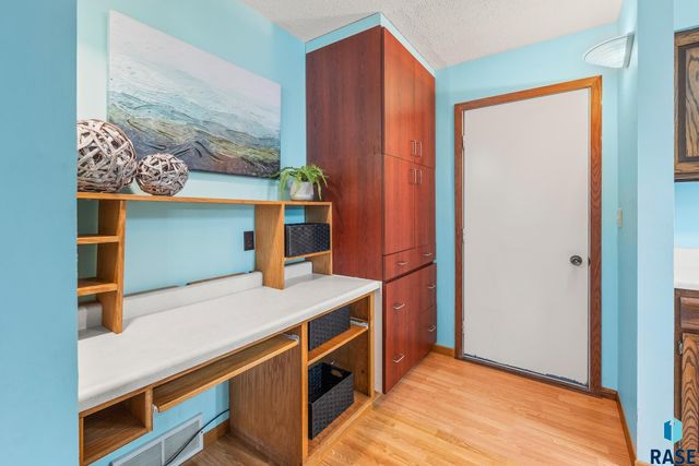 6305 W Westview Rd Road, Sioux Falls, SD 57107