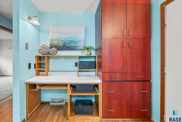 6305 W Westview Rd Road, Sioux Falls, SD 57107