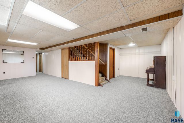 6305 W Westview Rd Road, Sioux Falls, SD 57107