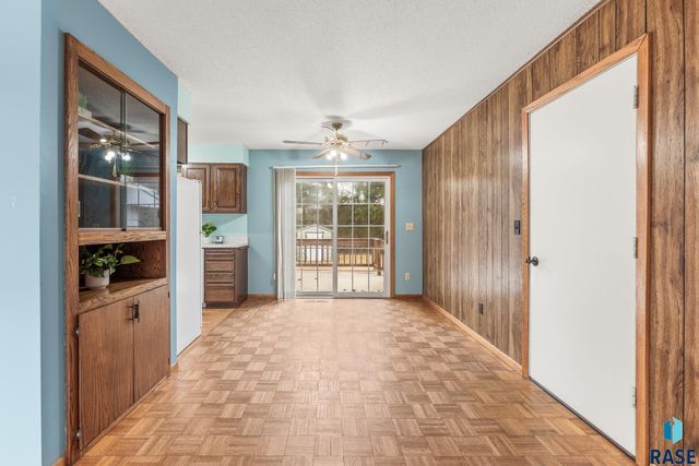 6305 W Westview Rd Road, Sioux Falls, SD 57107