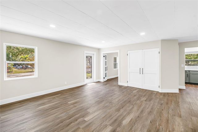 5010 109TH WAY N, St Petersburg, FL 33708