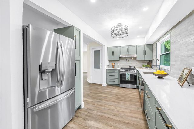 5010 109TH WAY N, St Petersburg, FL 33708