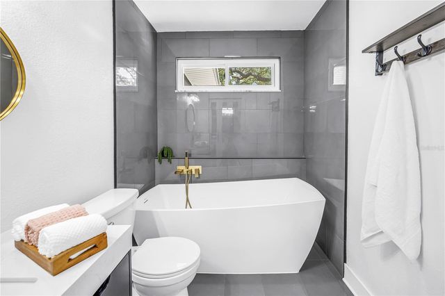 5010 109TH WAY N, St Petersburg, FL 33708