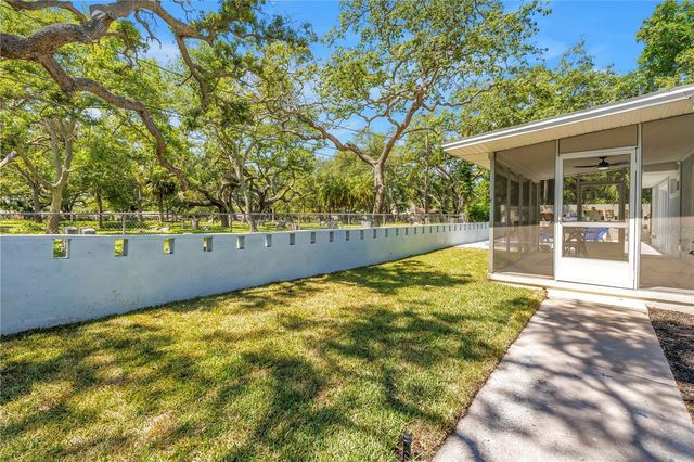 5010 109TH WAY N, St Petersburg, FL 33708