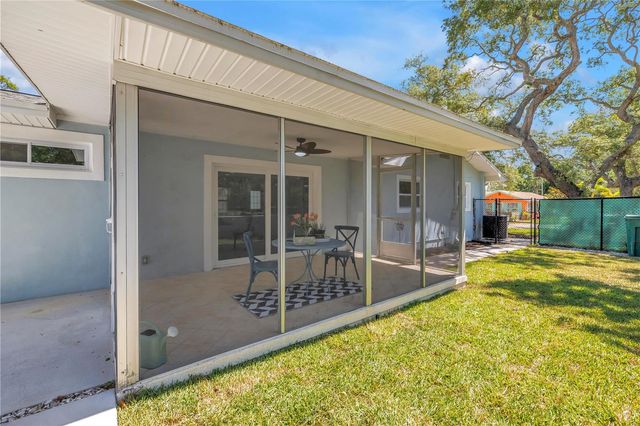 5010 109TH WAY N, St Petersburg, FL 33708