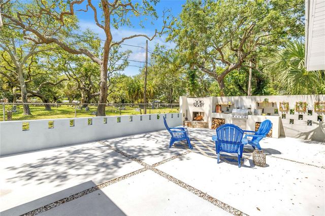 5010 109TH WAY N, St Petersburg, FL 33708