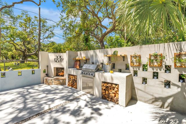 5010 109TH WAY N, St Petersburg, FL 33708