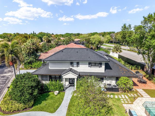 850 SW 87th Lane, Plantation, FL 33324