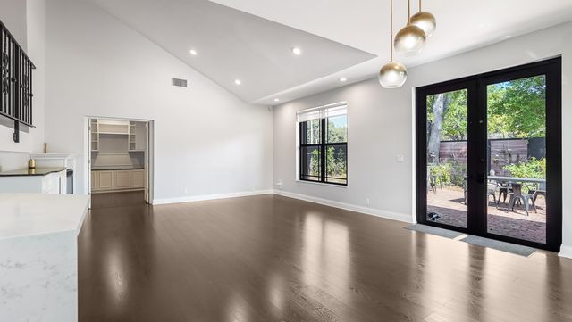 850 SW 87th Lane, Plantation, FL 33324