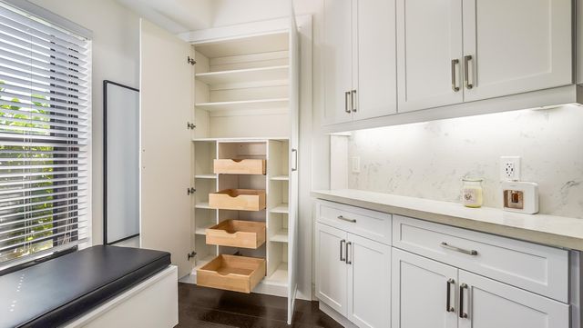 850 SW 87th Lane, Plantation, FL 33324