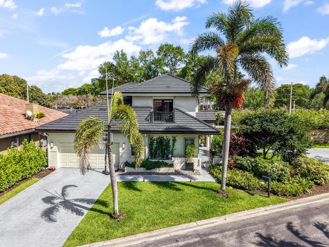 850 SW 87th Lane, Plantation, FL 33324