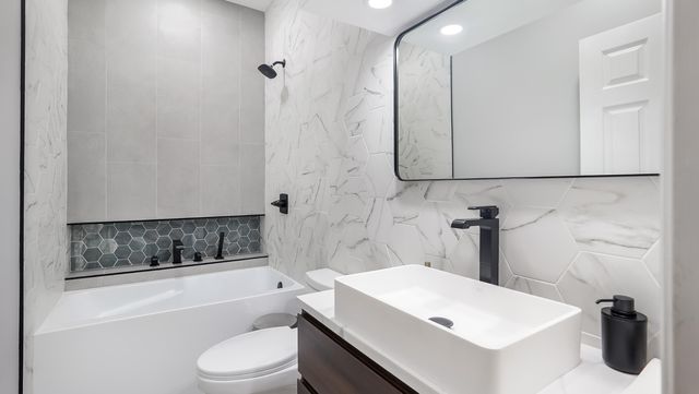 850 SW 87th Lane, Plantation, FL 33324