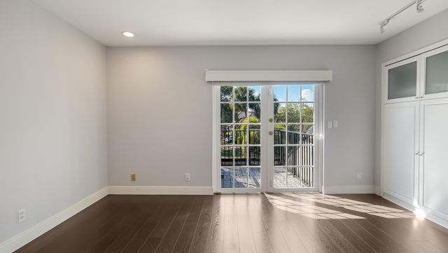 850 SW 87th Lane, Plantation, FL 33324