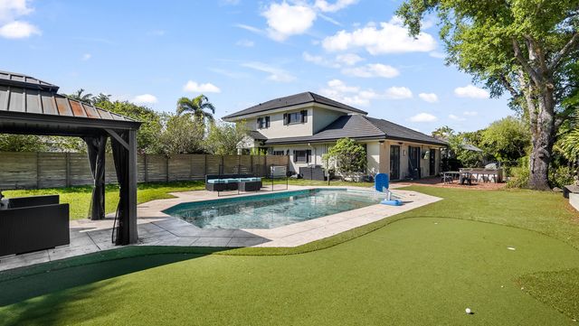 850 SW 87th Lane, Plantation, FL 33324