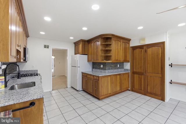 14717 FLINTSTONE LN, Silver Spring, MD 20905