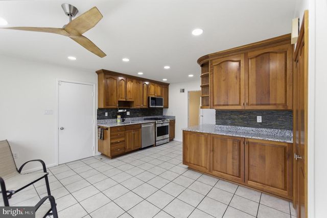 14717 FLINTSTONE LN, Silver Spring, MD 20905