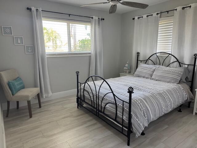 908 SE 10th Street, Deerfield Beach, FL 33441