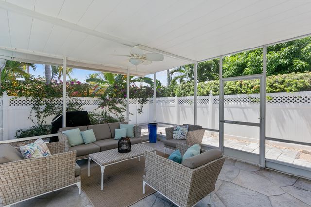 908 SE 10th Street, Deerfield Beach, FL 33441