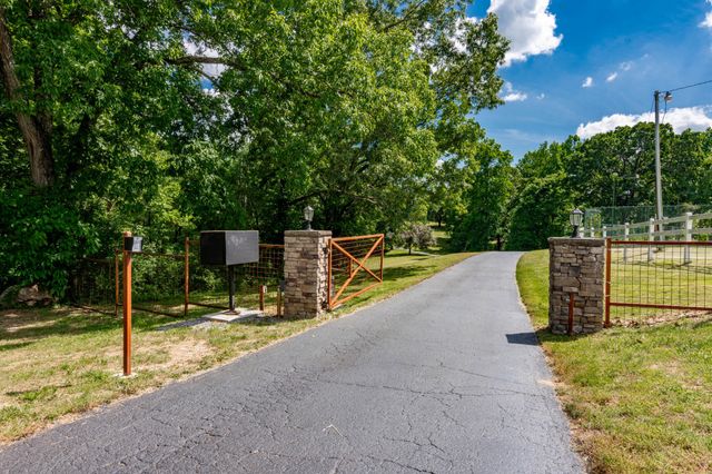 320 Crestview Lane, Dayton, TN 37321