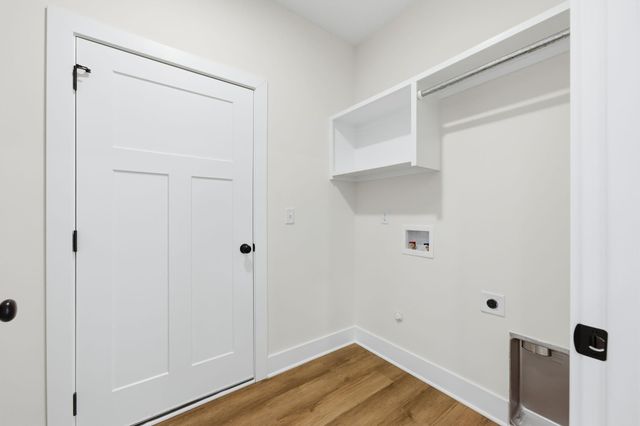 16904 W Kashmir St, Goddard, KS 67052