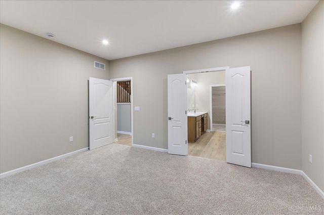 2572 Golden Leaf Drive, Beavercreek, OH 45431