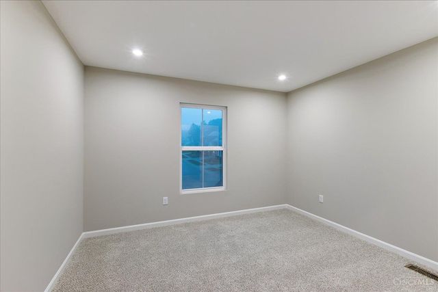 2572 Golden Leaf Drive, Beavercreek, OH 45431