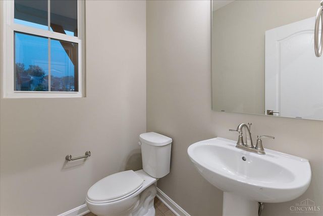 2572 Golden Leaf Drive, Beavercreek, OH 45431