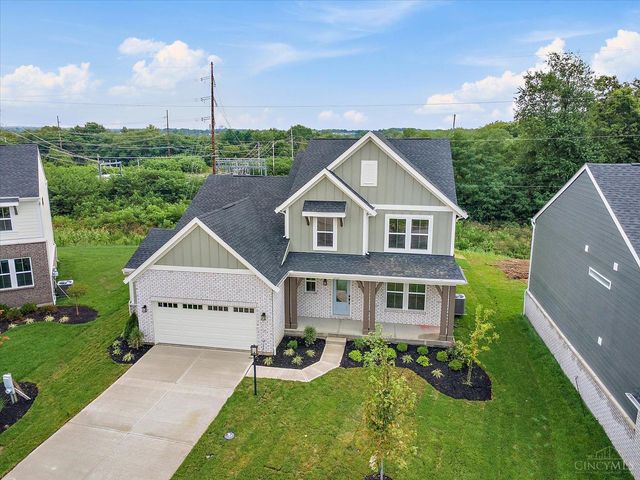 2572 Golden Leaf Drive, Beavercreek, OH 45431