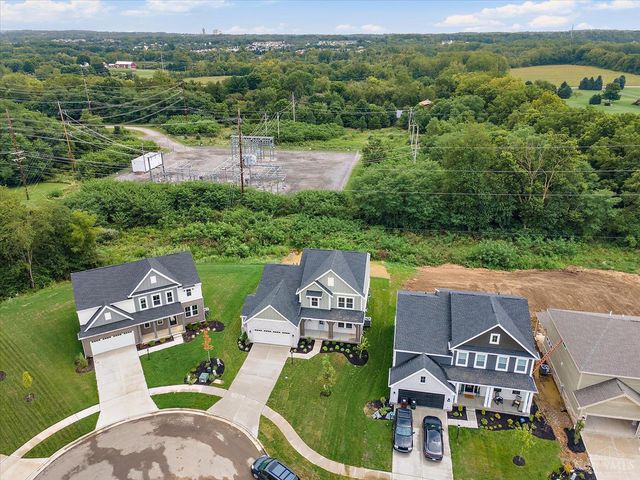 2572 Golden Leaf Drive, Beavercreek, OH 45431