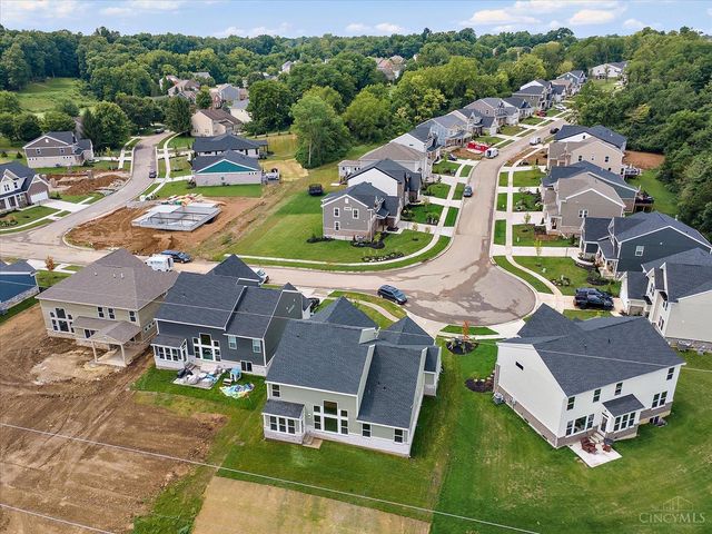 2572 Golden Leaf Drive, Beavercreek, OH 45431