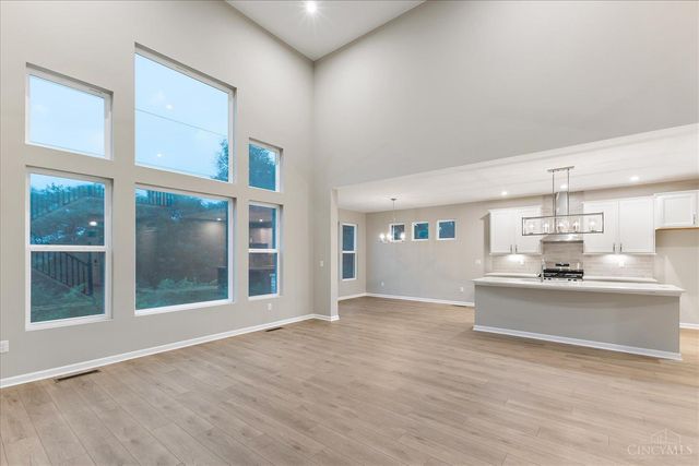 2572 Golden Leaf Drive, Beavercreek, OH 45431