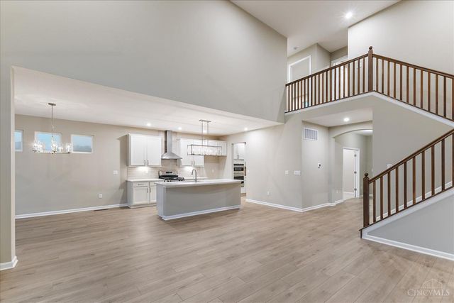 2572 Golden Leaf Drive, Beavercreek, OH 45431