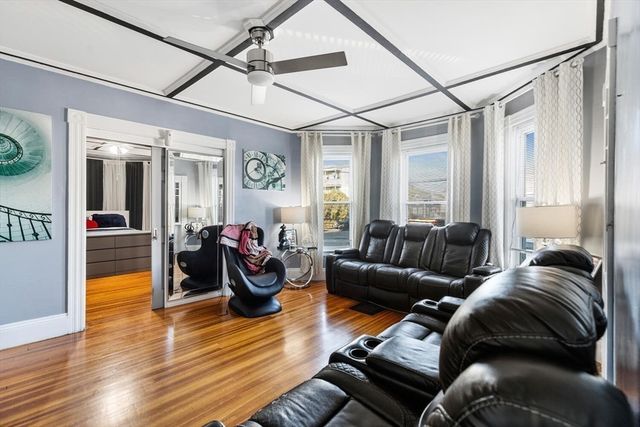 16 Salem St, Lynn, MA 01905