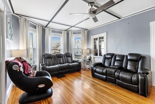 16 Salem St, Lynn, MA 01905