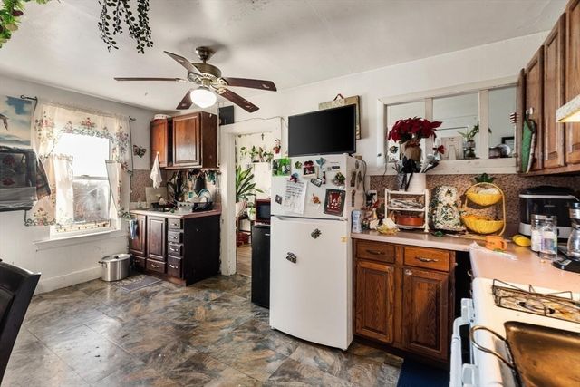 16 Salem St, Lynn, MA 01905