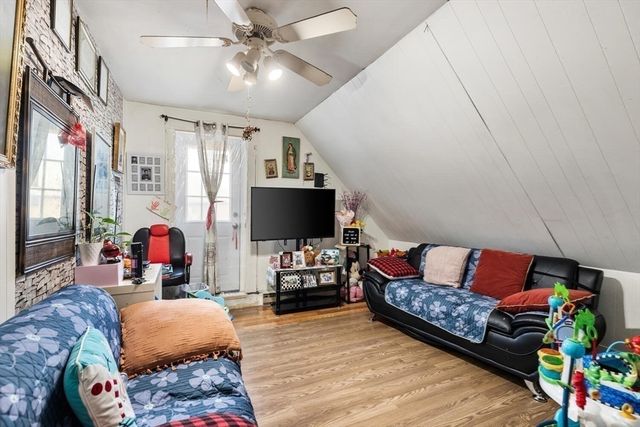 16 Salem St, Lynn, MA 01905