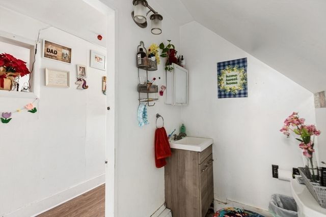 16 Salem St, Lynn, MA 01905